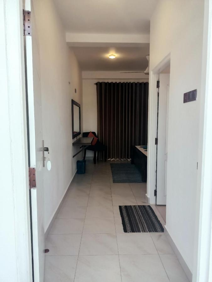 The Bamboo Tree Transit Hotel Katunayaka Exterior foto