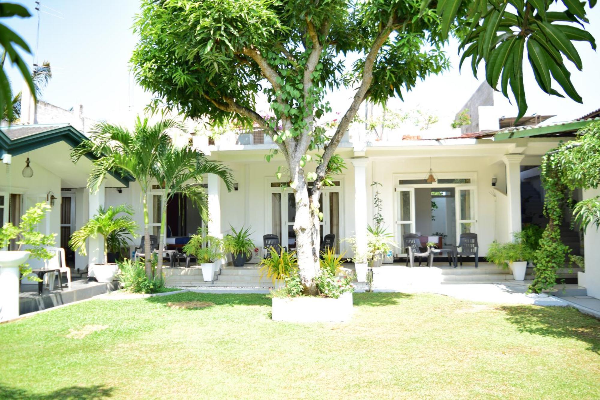 The Bamboo Tree Transit Hotel Katunayaka Exterior foto